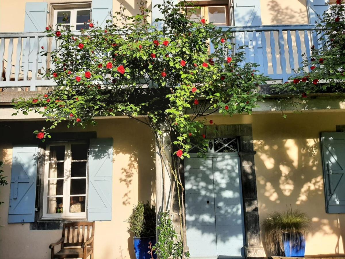 Gîte d'étape Le Couvent d'Ossau Louvie Juzon Exterior foto