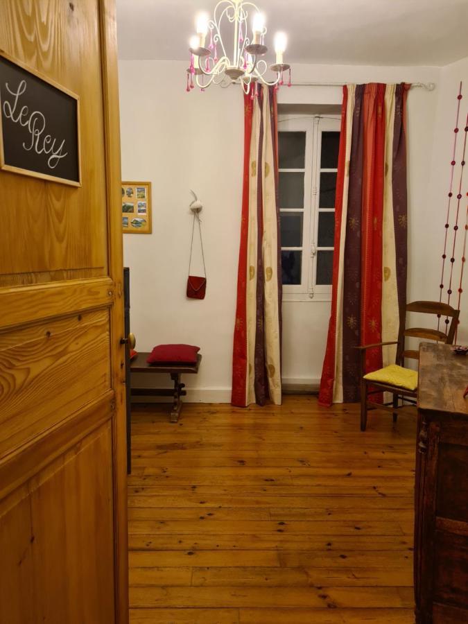Gîte d'étape Le Couvent d'Ossau Louvie Juzon Exterior foto